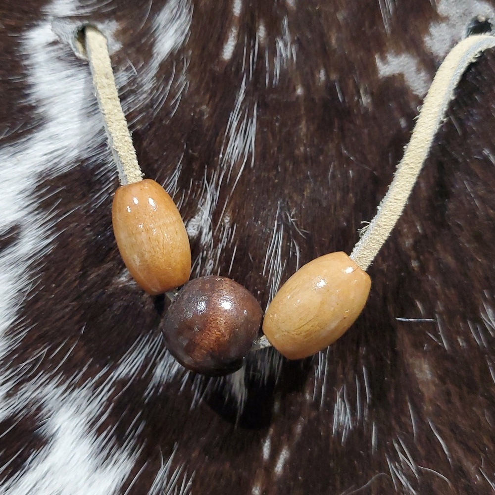 NWOT Brown and White Leather Hair On Hide Medicine Bag Bead Detail Mohawk Native - Picture 3 of 8
